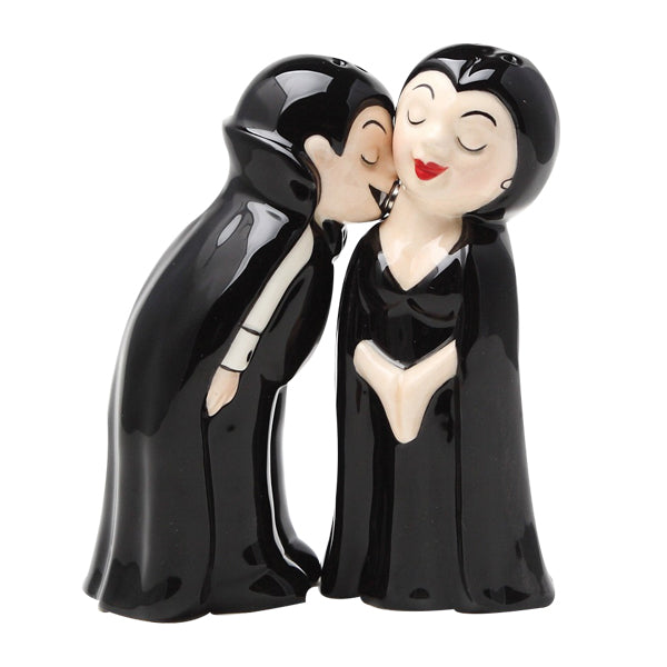 Love at First Bite Salt and Pepper Shaker Set – A Quirky Twist on Dining Decor