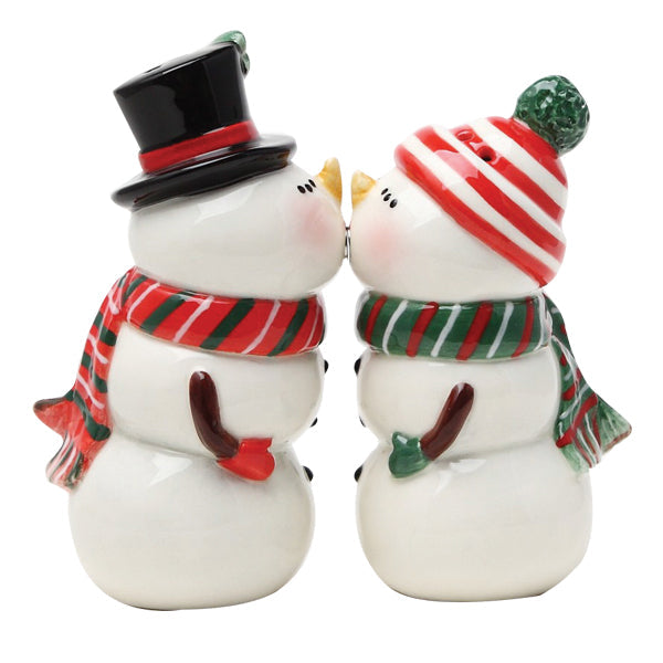 Snow Couple Salt and Pepper Shaker Set: A Perfect Addition to Your Holiday Decor