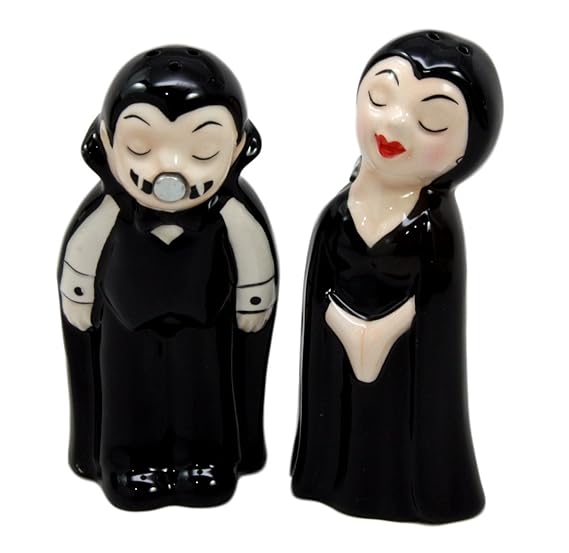 Love at First Bite Salt and Pepper Shaker Set – Hand-Painted Ceramic, Dracula Couple 2