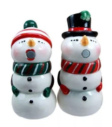 Snow Couple Salt and Pepper Shaker Set – Hand-Painted Ceramic, Magnetic Holiday Figurines 3
