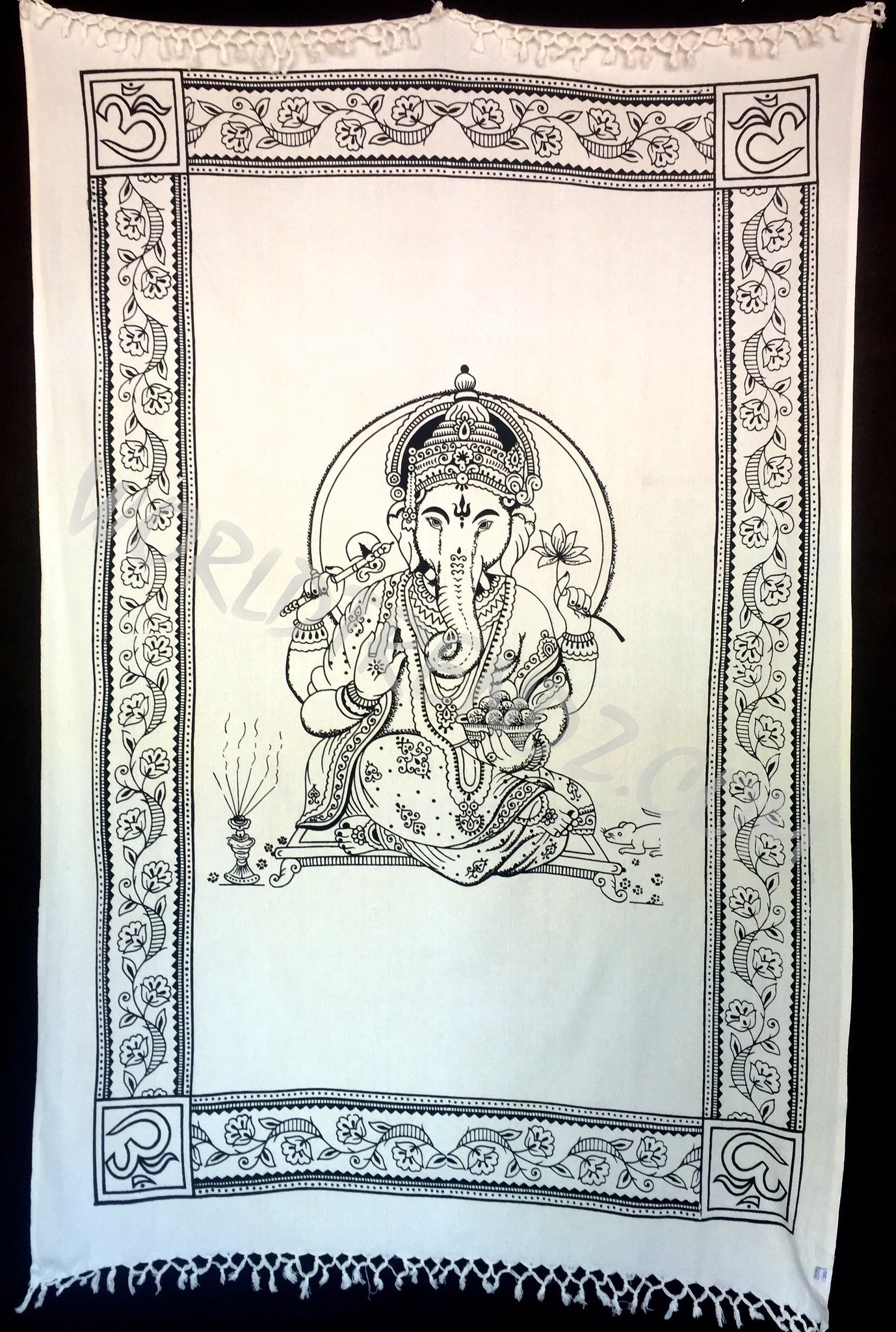 GANESHA TRADITIONAL TAPESTRY WHITE BLACK