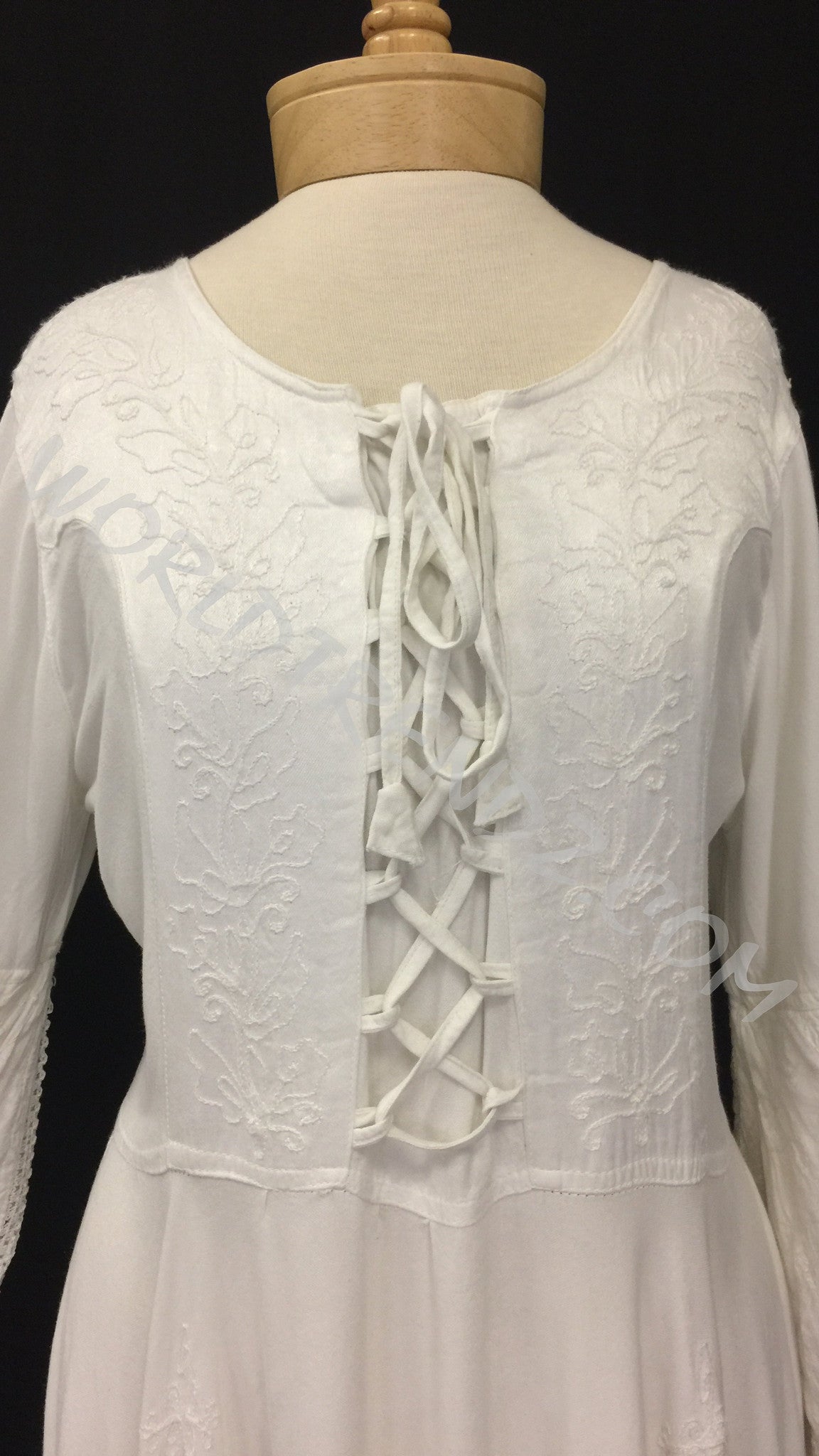 LACE-UP MEDIEVAL STYLE DRESS MAXI LENGTH WHITE FRONT DETAIL