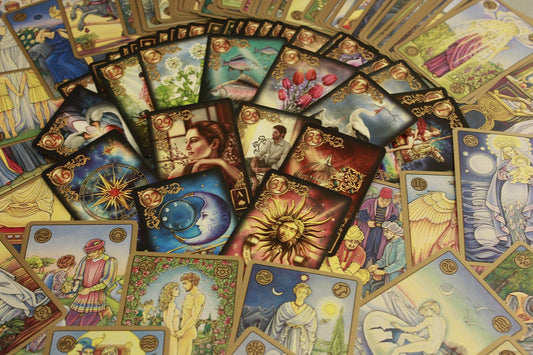 Tarot & Divination: Mysteries of the Cards
