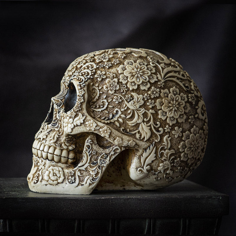 FLORALSKULLC8PedestalView