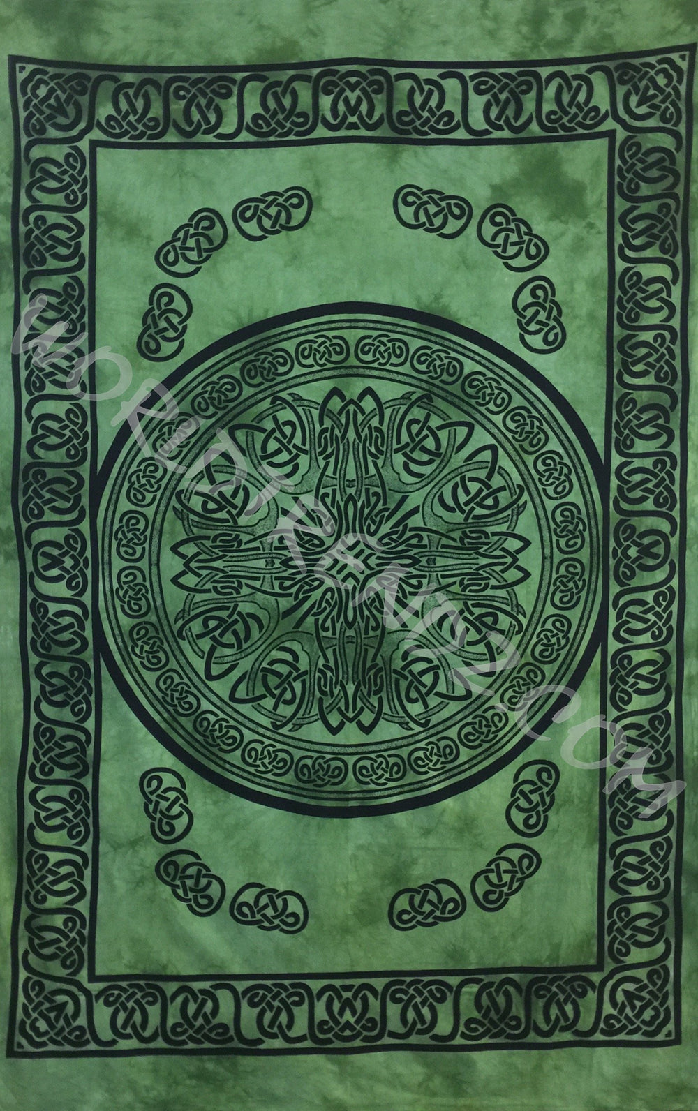 CELTIC KNOT MANDALA TAPESTRY GREEN