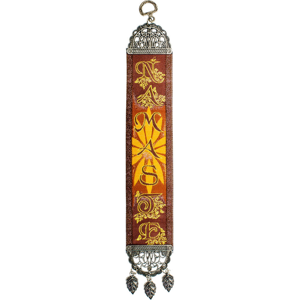 WALL HANGING NARROW WOVEN CARPET