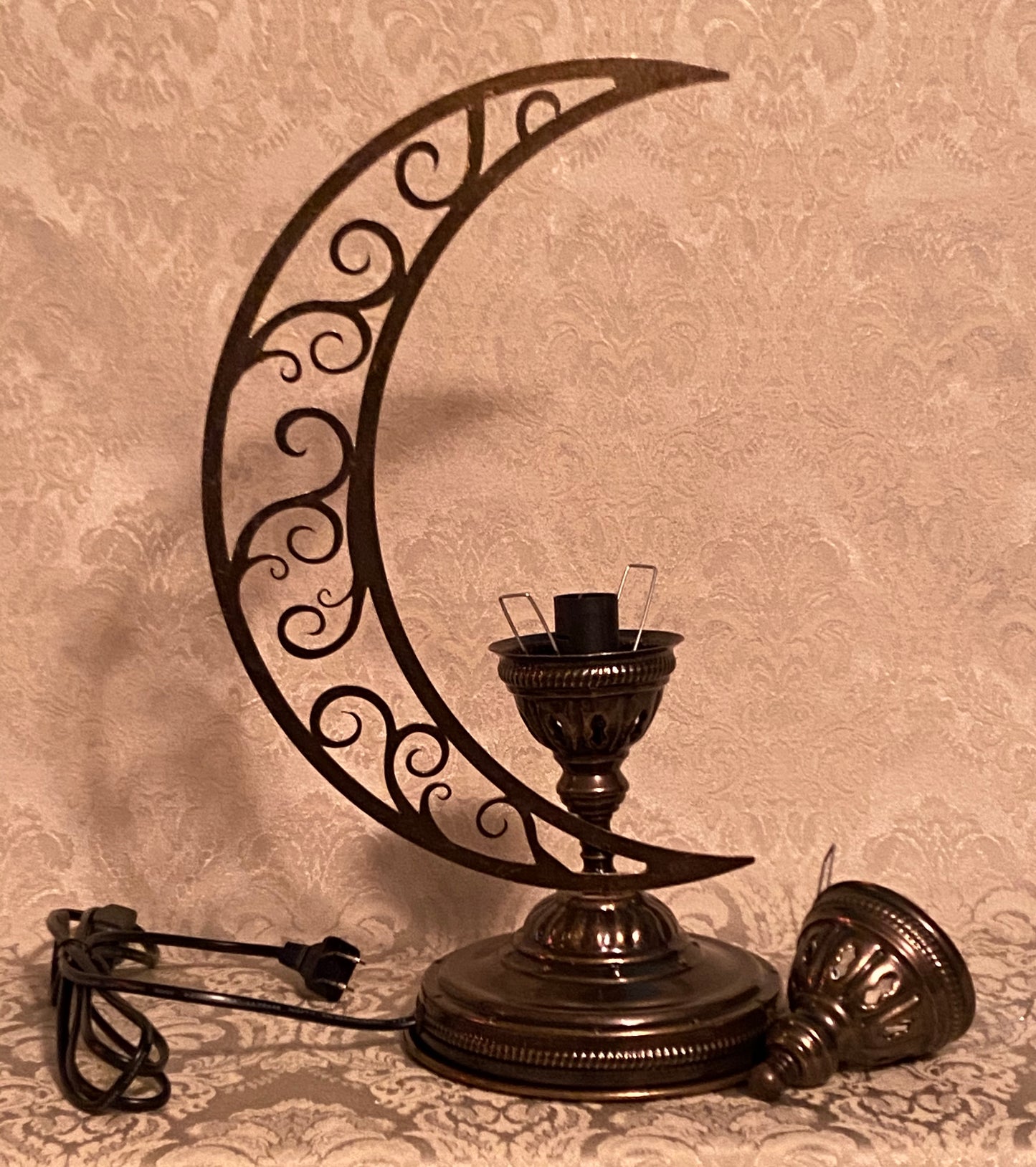 ISTANBUL CRESCENT MOON TABLE LAMP