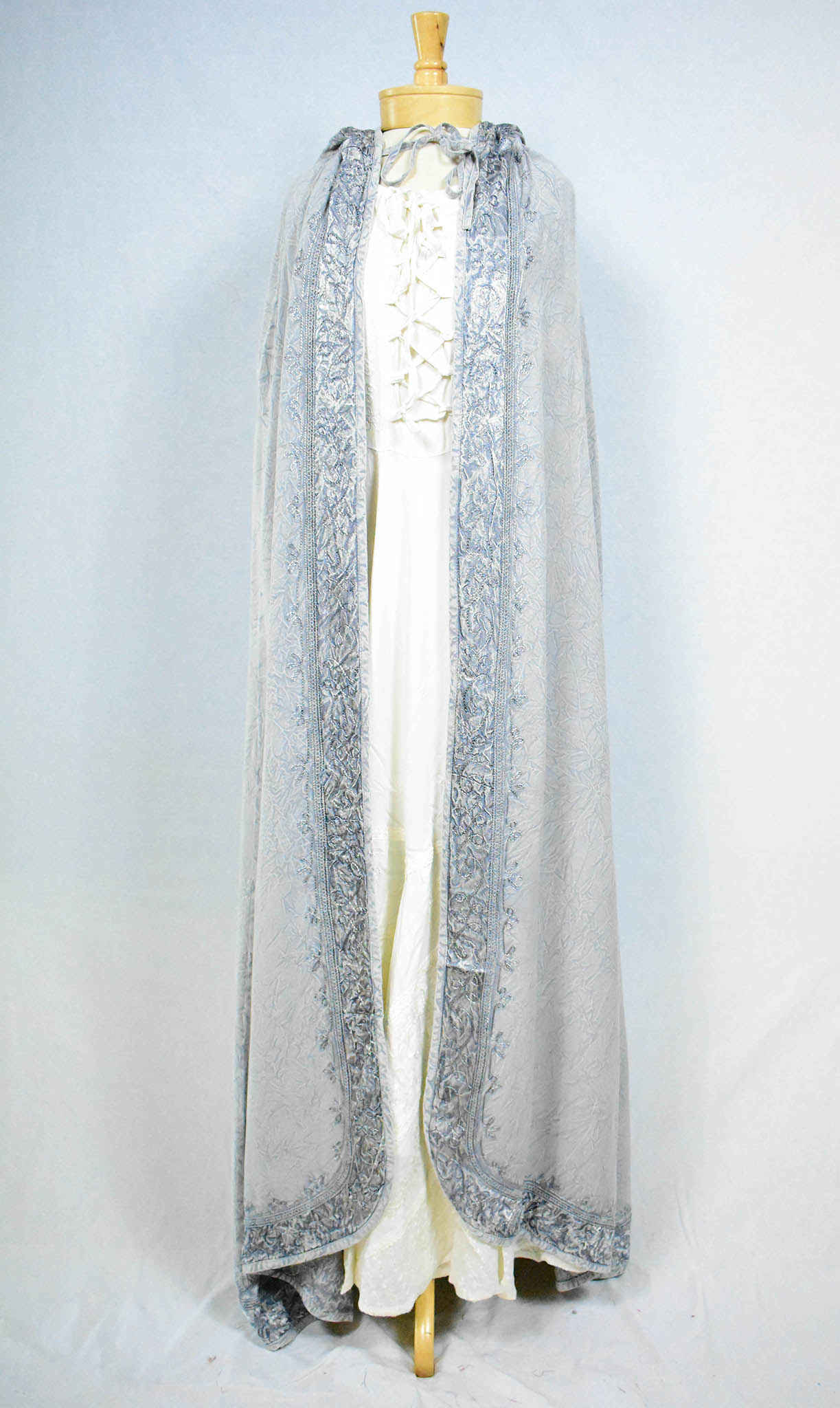 Magic Rayon Cloak Silver Grey S/M