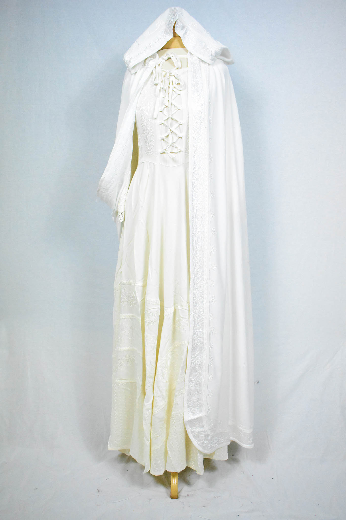 Magic Rayon Cloak White S/M Hood View