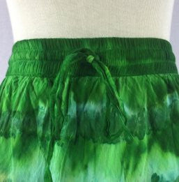 TIE DYE RUFFLE SKIRT WAIST DETAIL