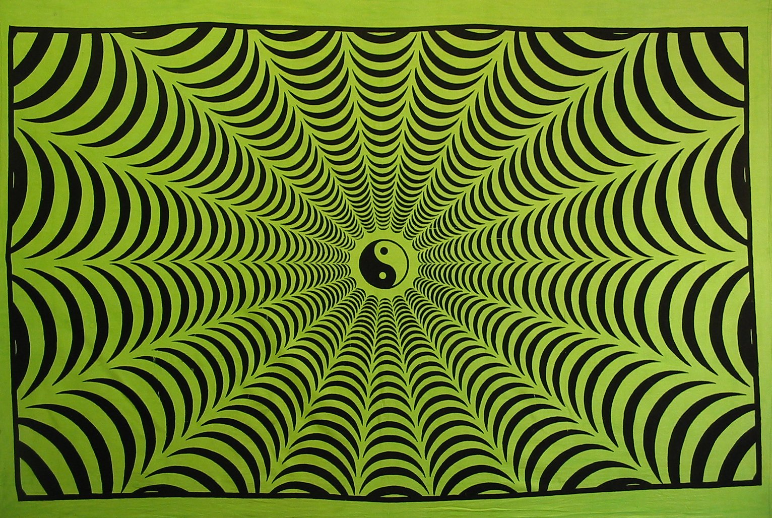 YIN YANG SPIDER WEB TAPESTRY LIME GREEN