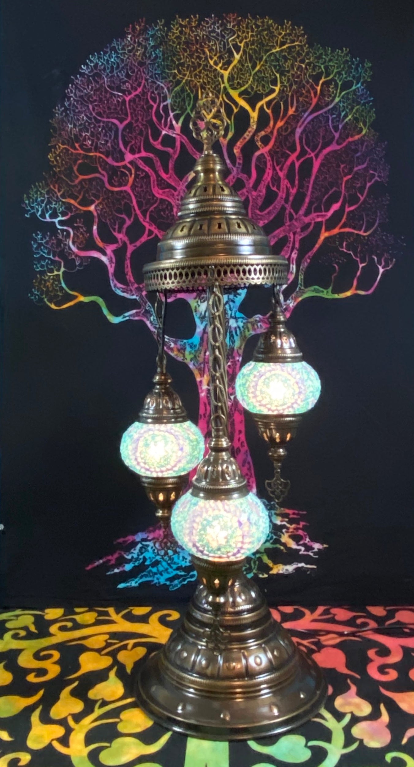 3 GLOBES TABLE LAMP POWDER BLUE