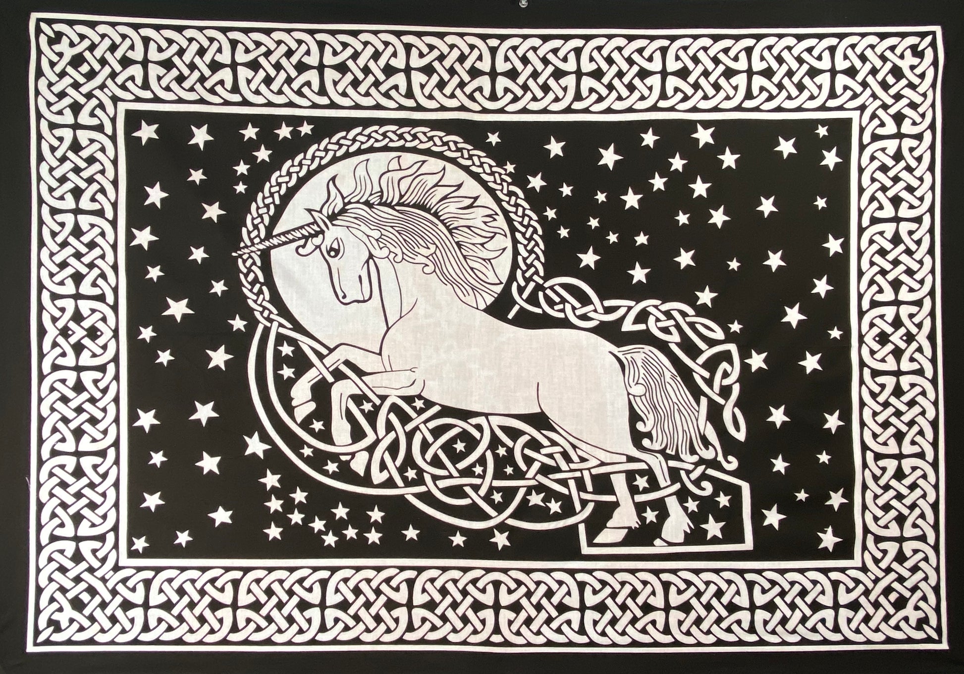 UNCICORN TAPESTRY POSTER SIZE WHITE