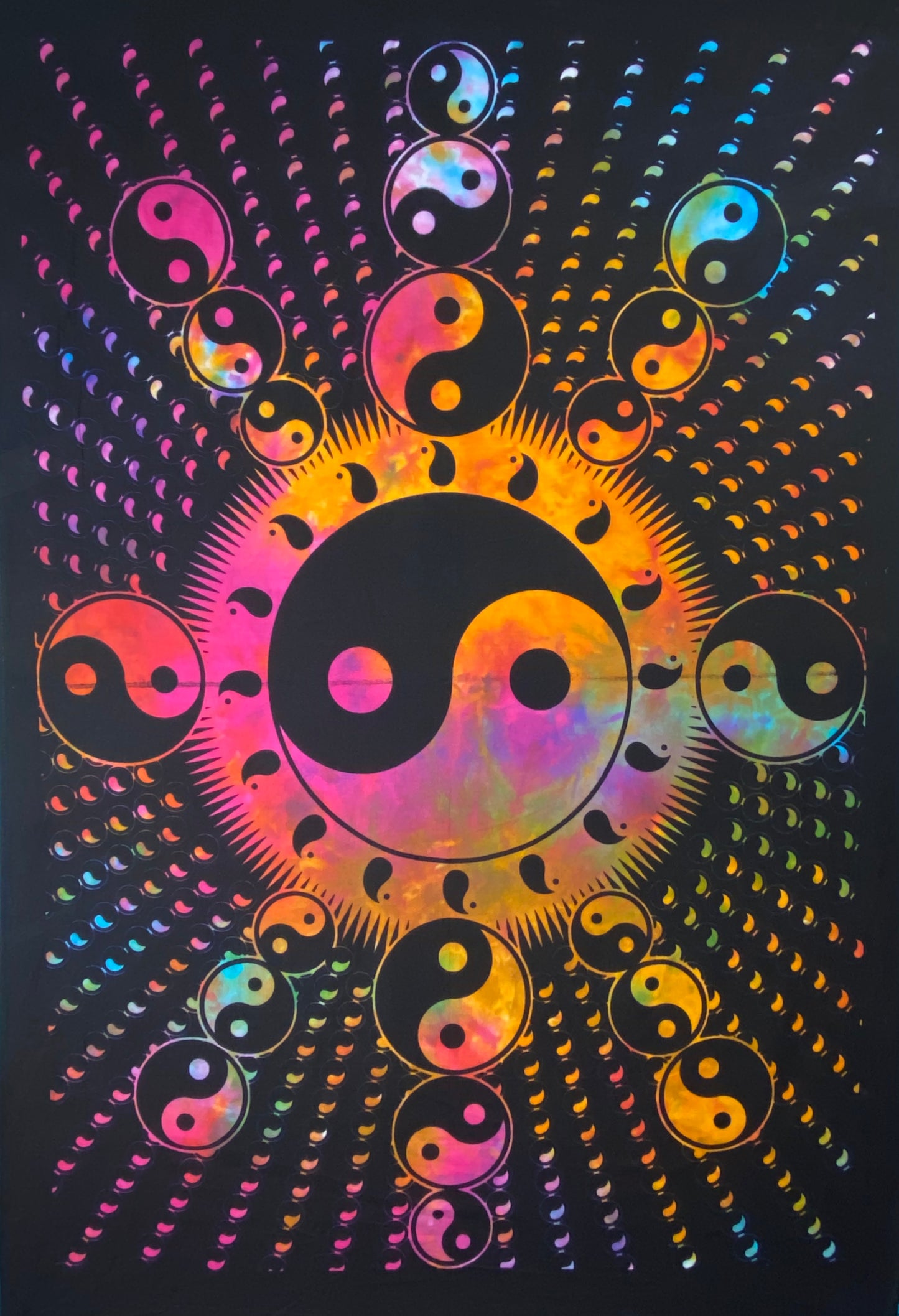 YIN YANG SUN BUBBLE TAPESTRY POSTER SIZE MULTI